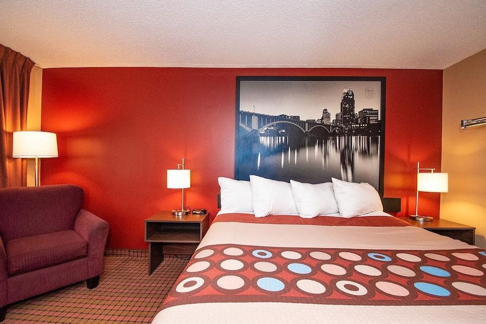 Super 8 By Wyndham Brooklyn Center/Mpls Hotel Екстериор снимка